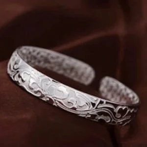 Silver Flower Bracelet – Elegant Carved Open Bangle,